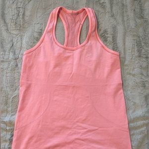 swifty tach lululemon size 4
